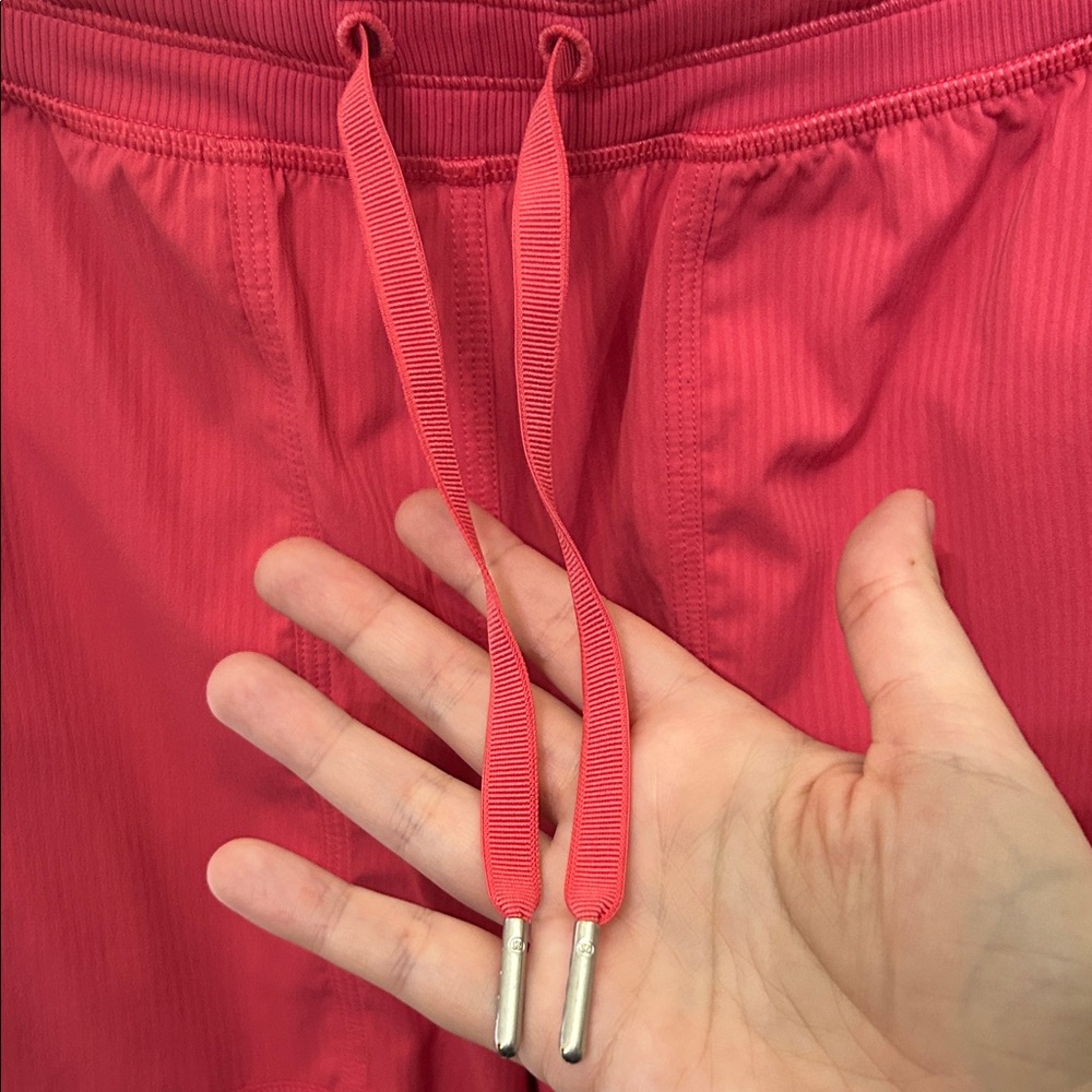 Lululemon Dance Studio Relaxed-Fit Mid-Rise Cargo Pant - Picture 3 of 8